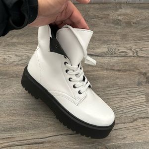 White combat boot!